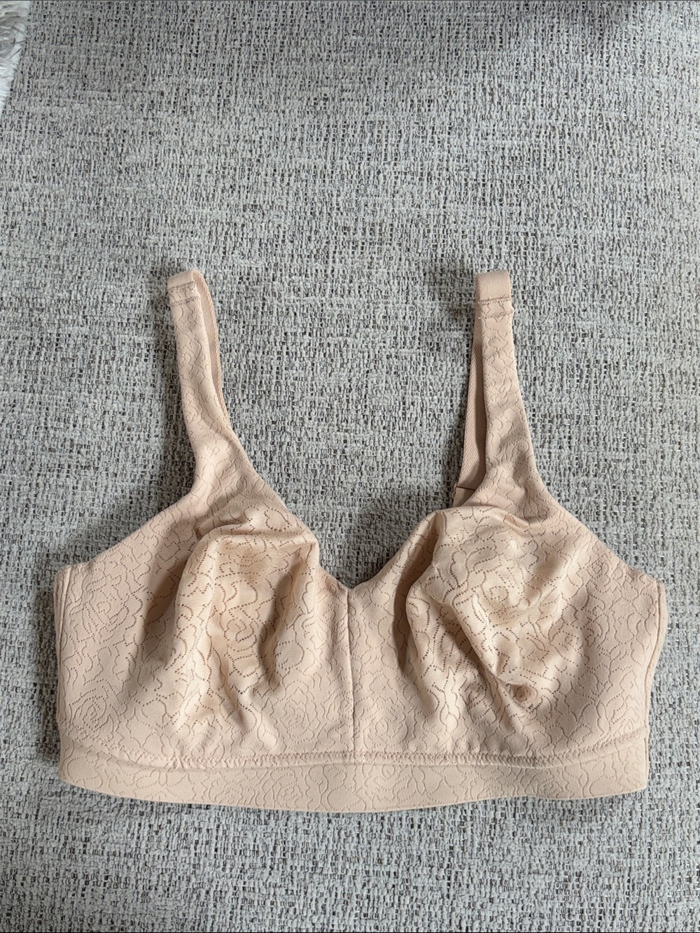 Wacoal Beige Lace Wireless Comfort Bra, 36DDD